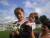 Anna avec Am&eacute;lie au parc de Plumelec